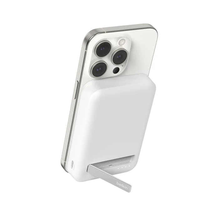 Belkin BoostCharge Pro 10 000mAh Magnetic Power Bank White BPD006btWH - Image 2