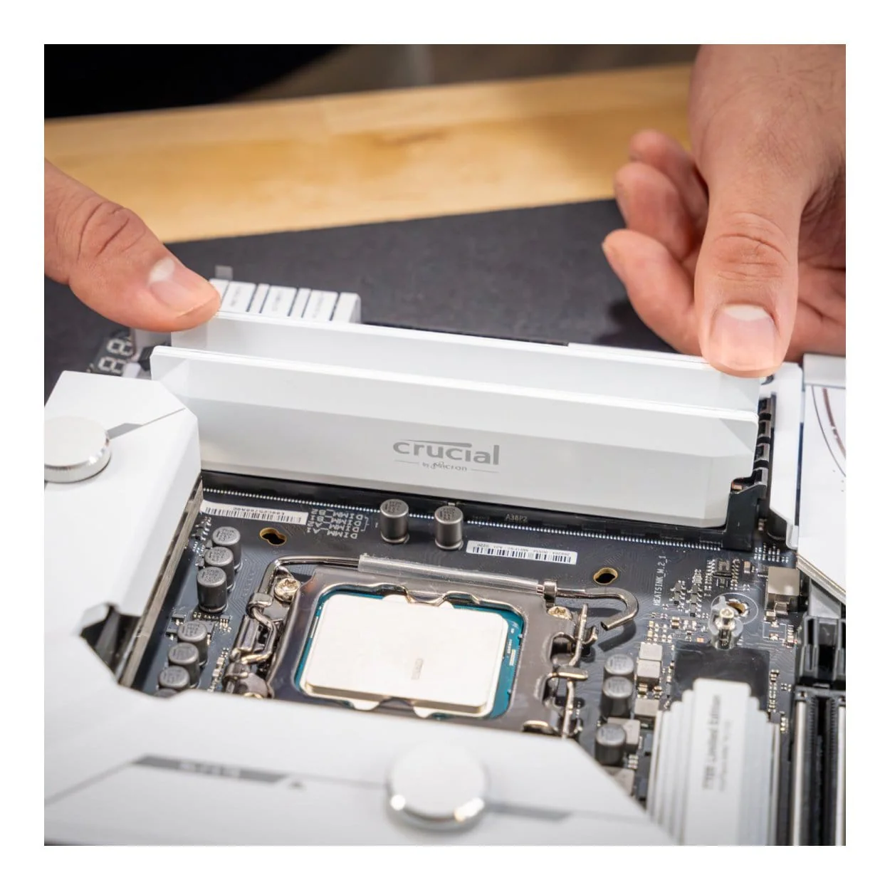 Crucial Pro Overclocking CP32G60C40U5W Memory Module 32GB DDR5 6000Mhz White - Image 5