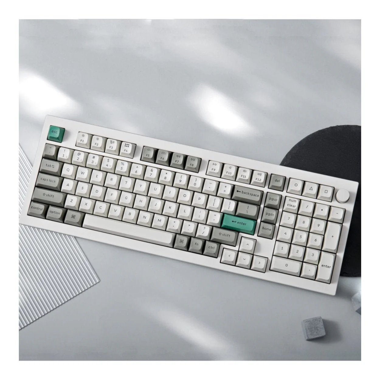 Keychron QMK/VIA Wireless Custom Keyboard - Shell White Q5M-P1 - Image 2
