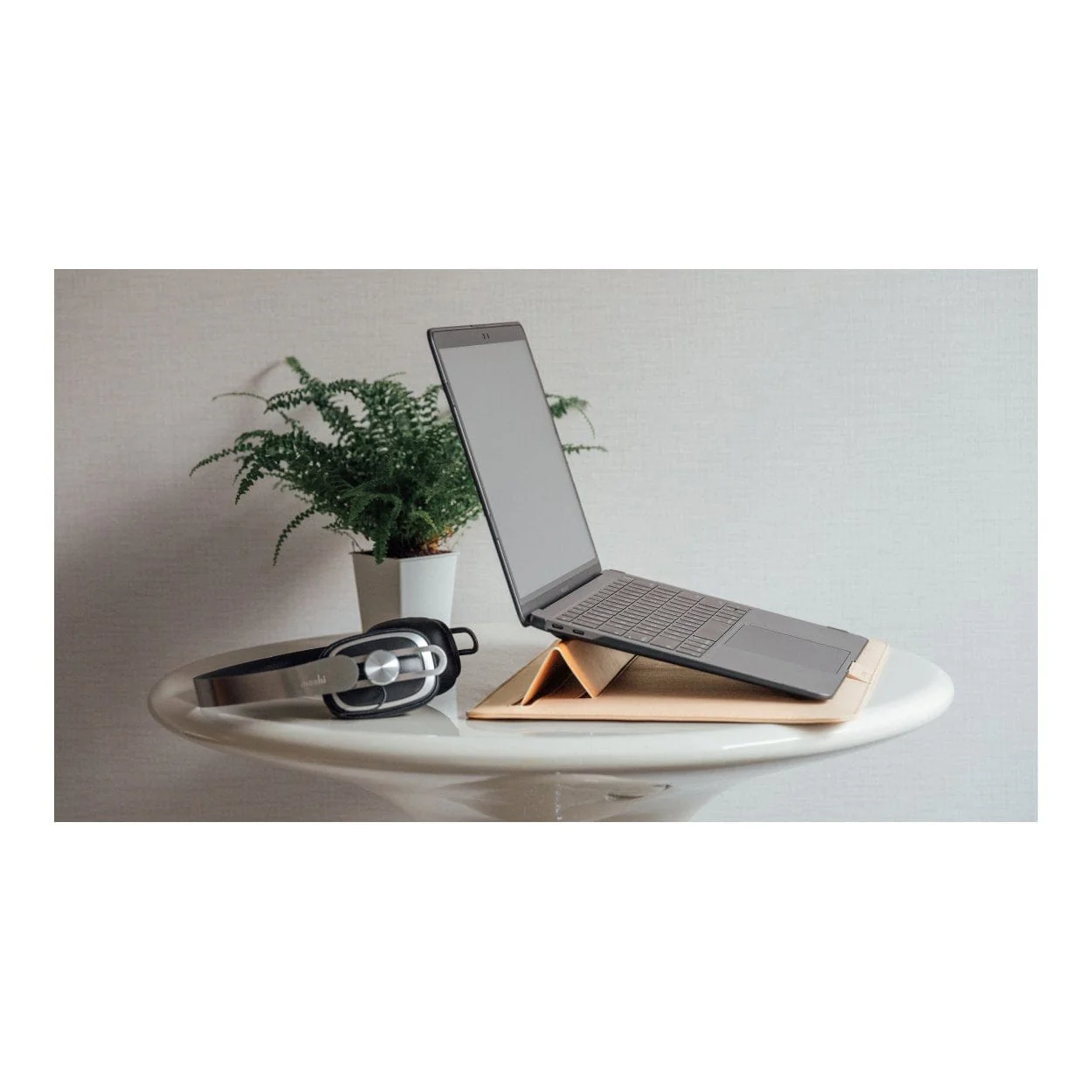 Moshi Muse 3-in-1 13-inch Slim Notebook Case Seashell White 99MO034101 - Image 5