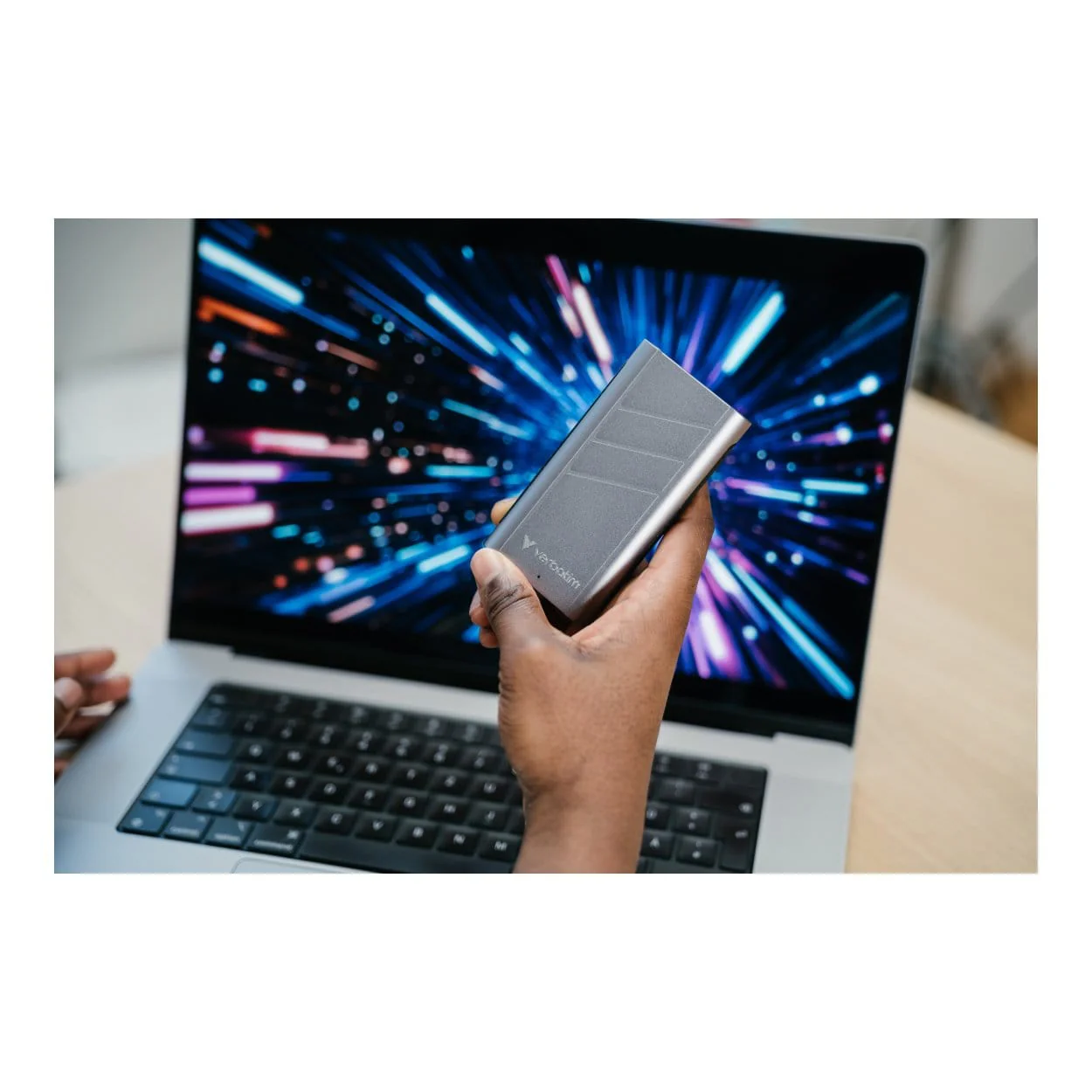 Verbatim TurboMetal 2TB USB4 Type-C Silver External SSD 32022 - Image 4